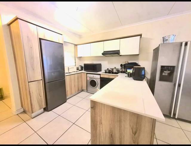 3 BEDROOM APARTMENT FOR SALE IN LINBRO PARK